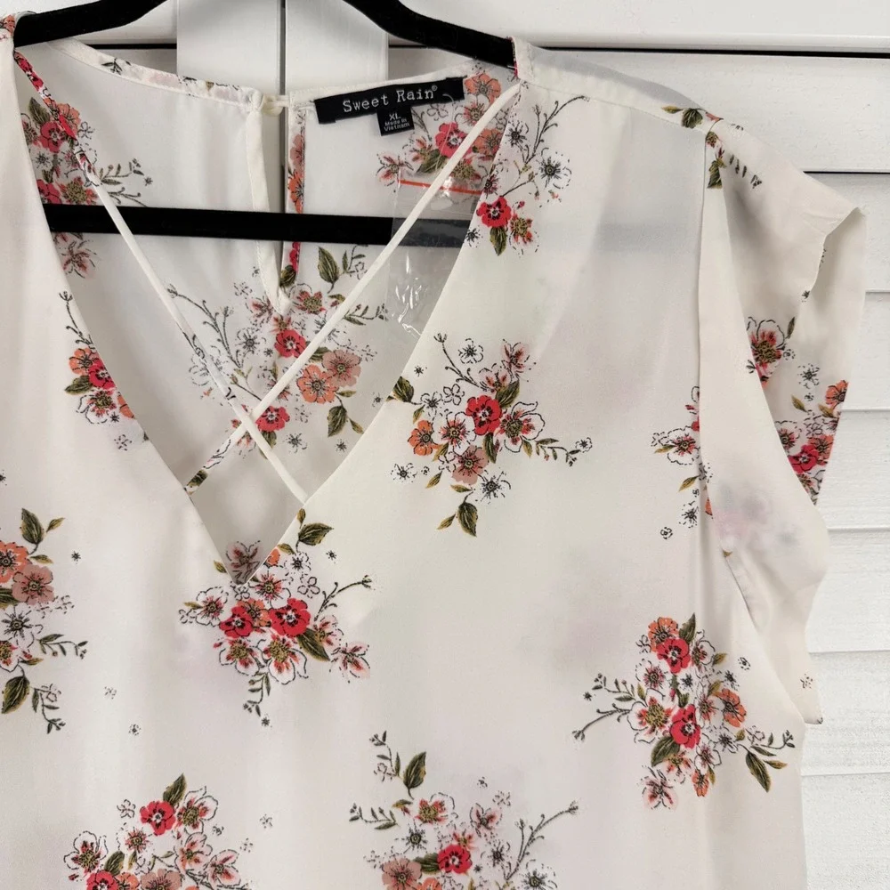 Sweet Rain Blouse Women XL White Floral Strappy V-Neck Cap Sleeve‎ Lightweight